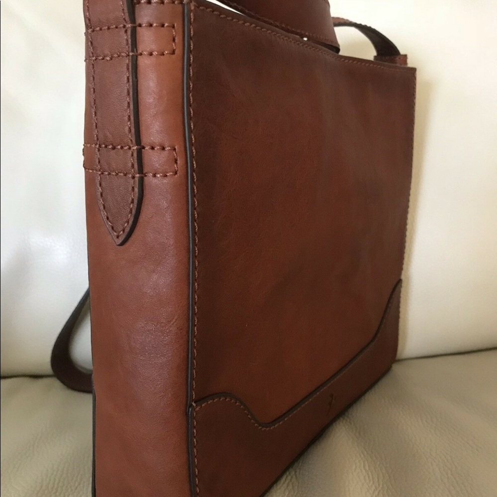 ✅SOLD! FRYE Messenger Crossbody Top Zip - Picture 7 of 8